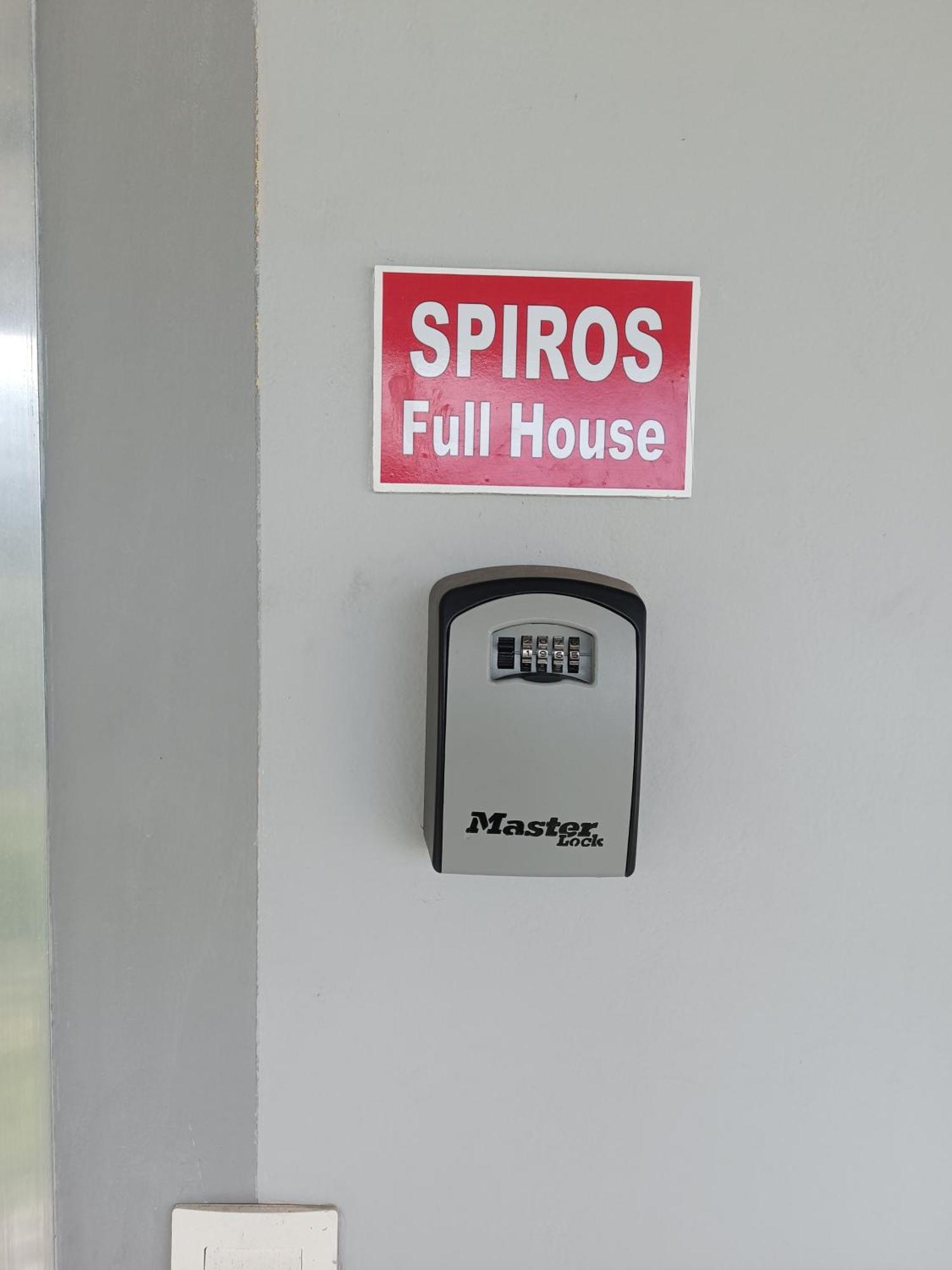 Appartamento Spiros Full House In Marathias Esterno foto